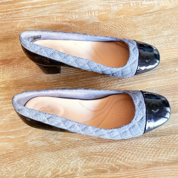 Clarks Closed Toe Pumps - Picture 3 of 5